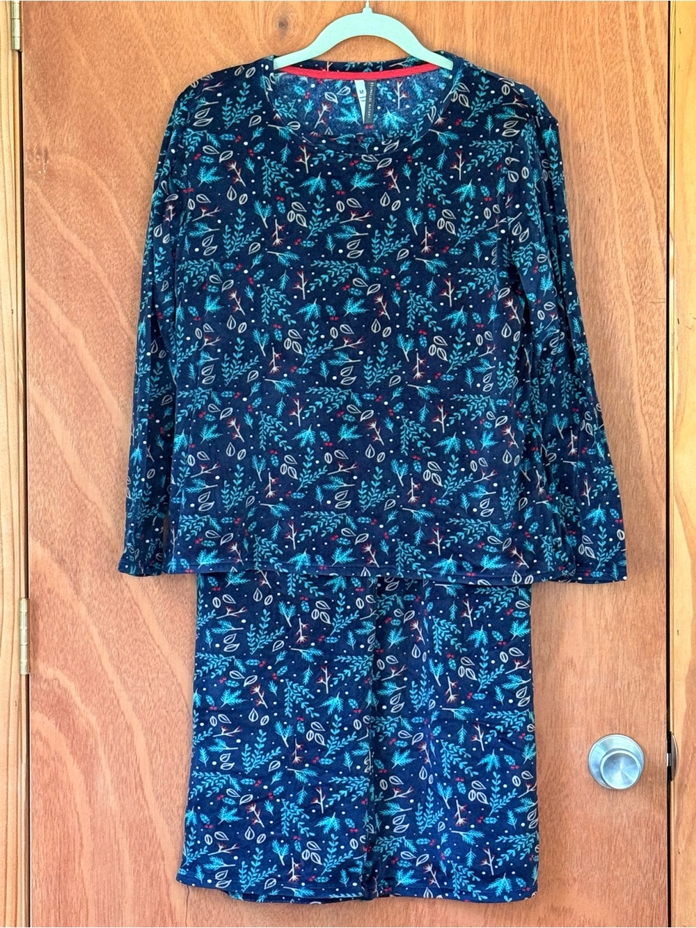 Women’s Navy Floral Long-Sleeve Pajama Set